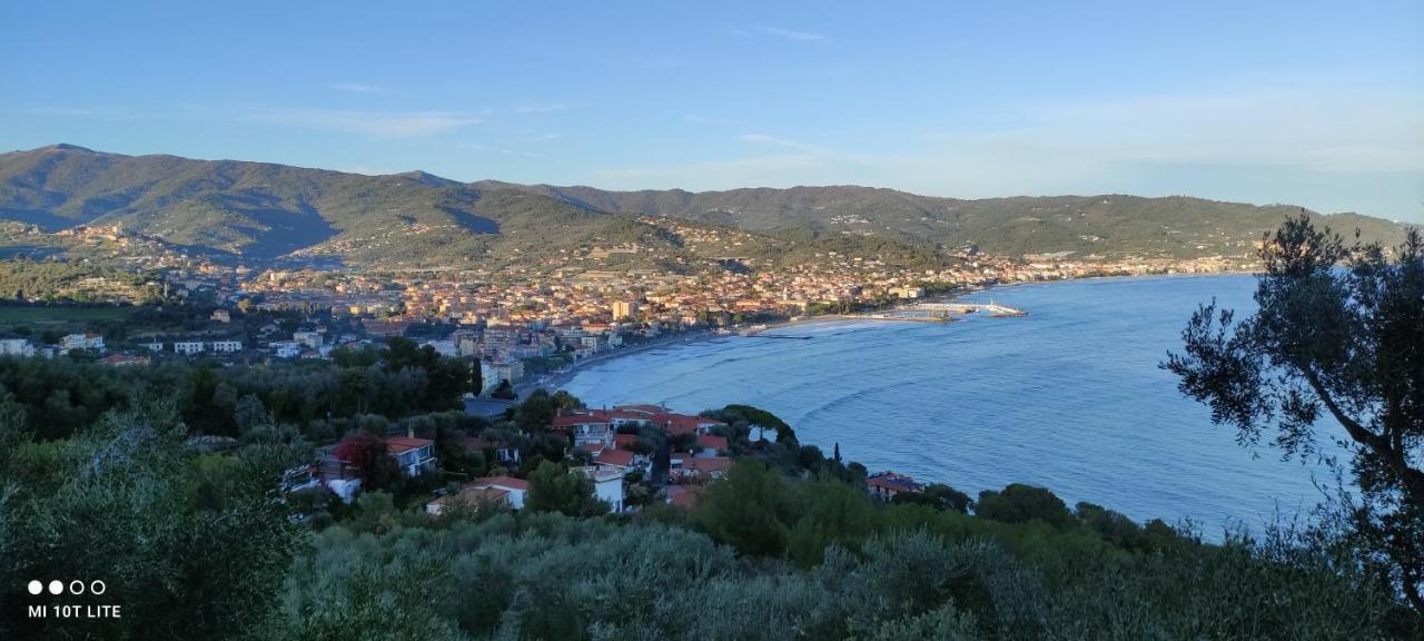 La Casa Di Giugiu Lägenhet Diano Marina Exteriör bild