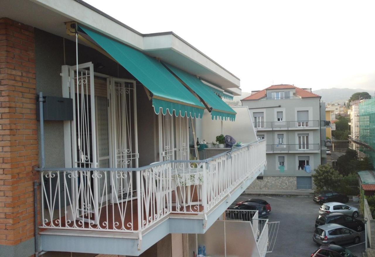 La Casa Di Giugiu Lägenhet Diano Marina Exteriör bild